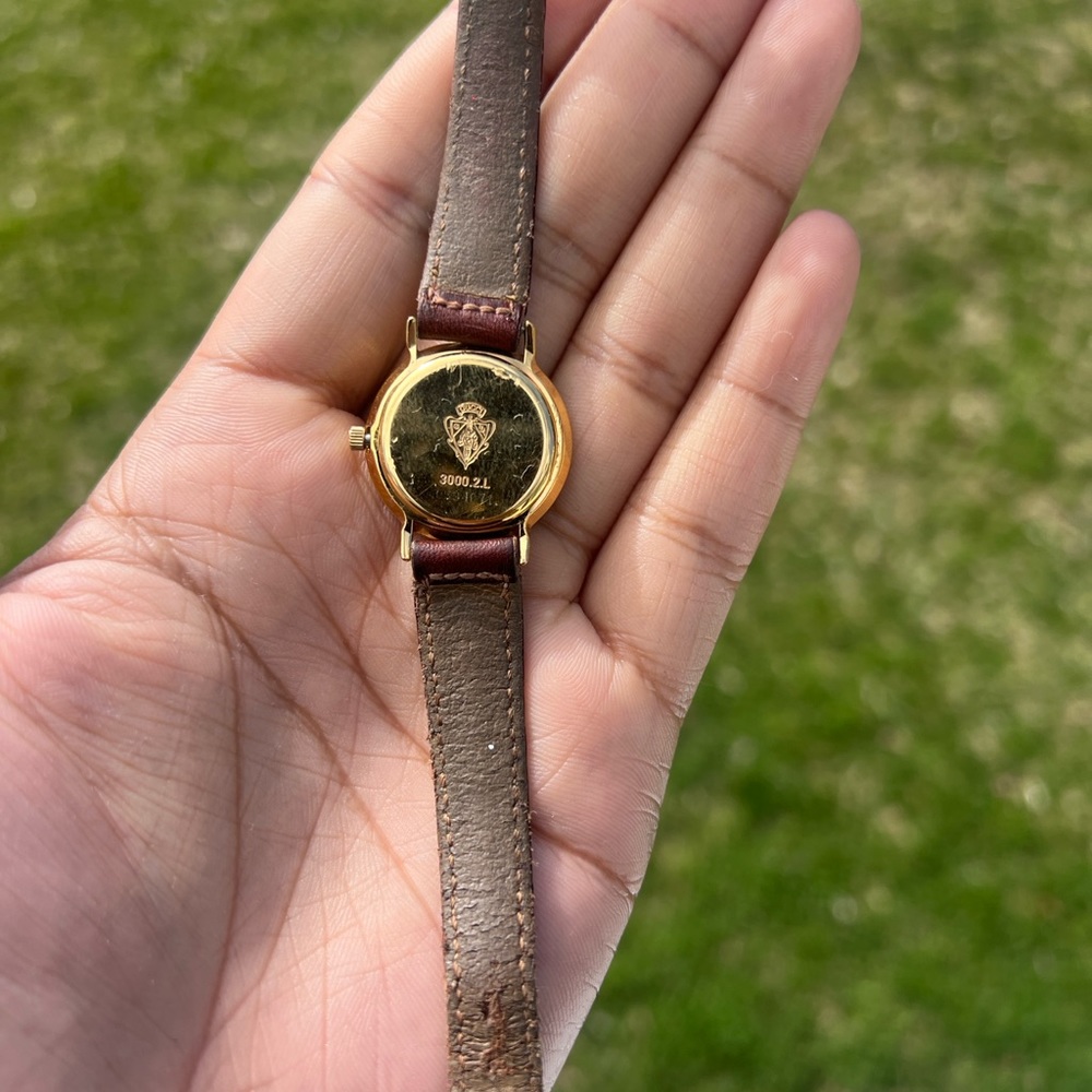 GUCCI Chronograph, Gold Plated ladies Watch - Picture 6 of 11